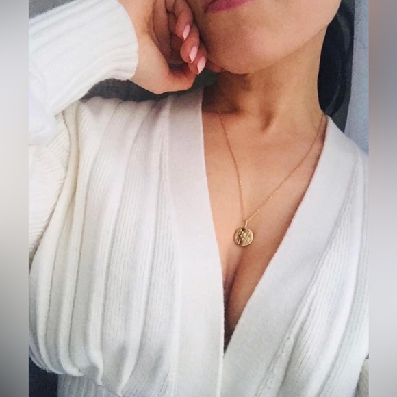 ‼️SOLD‼️ Mejuri Zodiac Necklace-Sagittarius - Picture 4 of 5